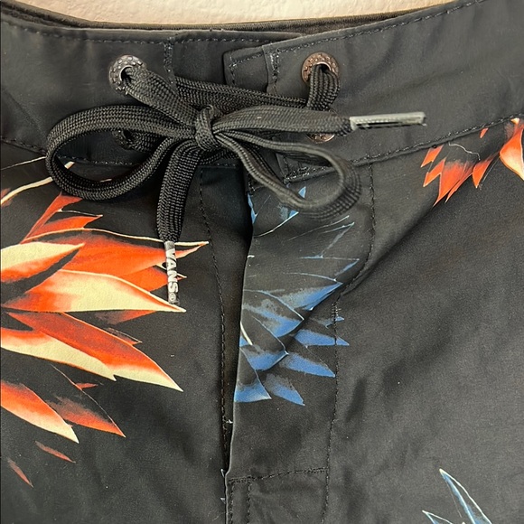 Vans Black and Orange Board Shorts with Tropical Floral Design - Picture 5 of 5